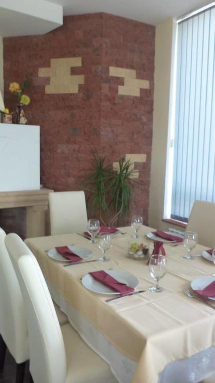 Happy Ring Guest Rooms Haskovo Bagian luar foto